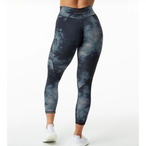 Alphalete surface power leggings